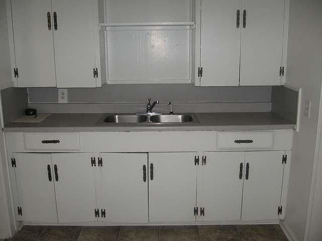 2nd image of 204 Moreland Dr