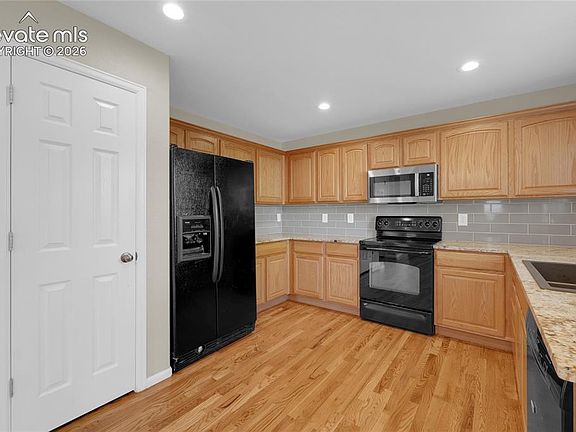 5th image of 8347 Newbury Way