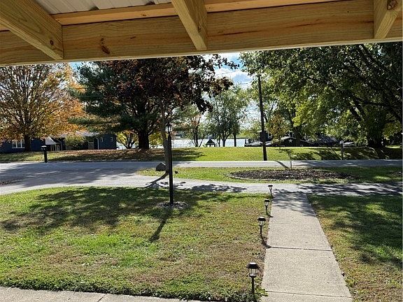 5th image of 3710 N Lakeshore Dr
