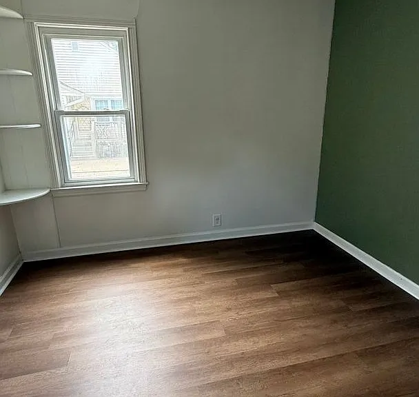 3014 E 5th St — Photo 11