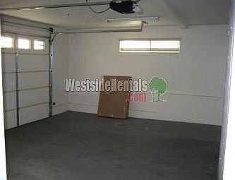 3rd image of 3420 Bellevue Ave