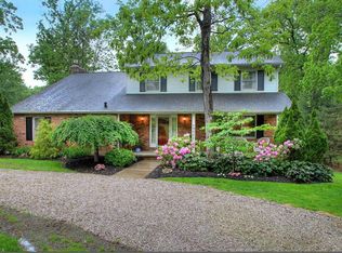 9008 Brandywine Rd, Northfield, OH 44067