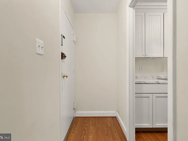 3975 Lyndhurst Dr #103 — Photo 4