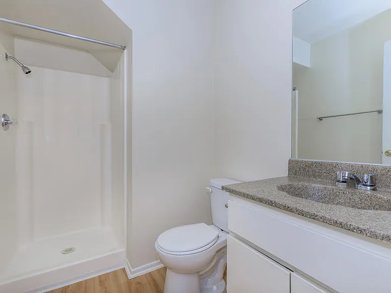 2 Bed 2 Bath Downstairs Bath