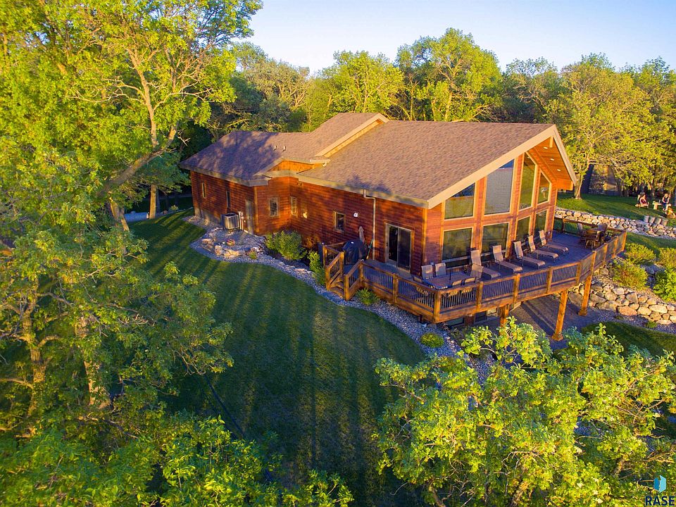 2107 Hyde Park S, Grenville, SD 57239 MLS 22302700 Zillow