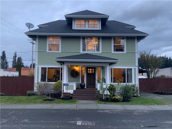 703 E Washington Ave