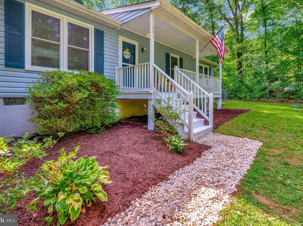 207 Admiral Dr, Ruther Glen, VA 22546