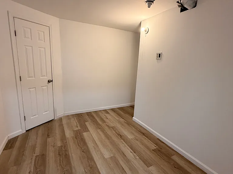 2224 Prince Of Wales Ct #2 — Photo 2