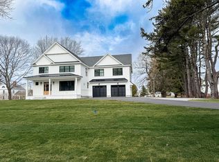 5 Jeans Way, Scarborough, ME 04074