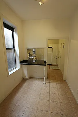 Rented by Robyn Lee, LREB | media 57