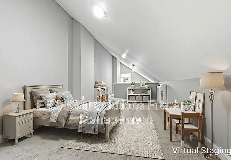 741 E Mound St — Photo 4