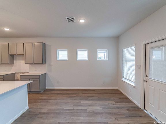5th image of 259 Bobwhite Way