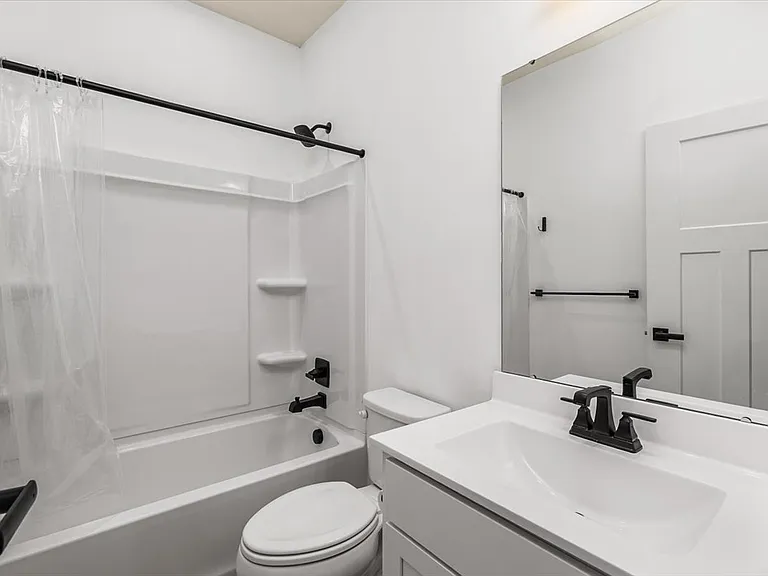 9001 Hickory Rd — Photo 24
