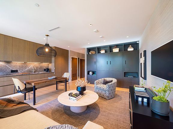 4th image of 151 Sawmill Circle #103