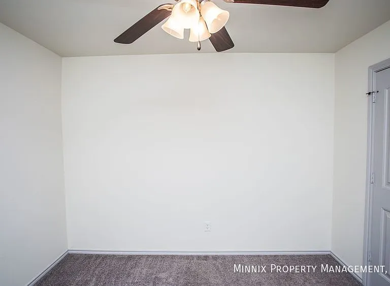1118 Preston Trl — Photo 12