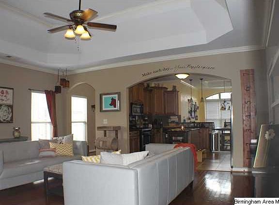 3rd image of 6076 Mountainview Trce