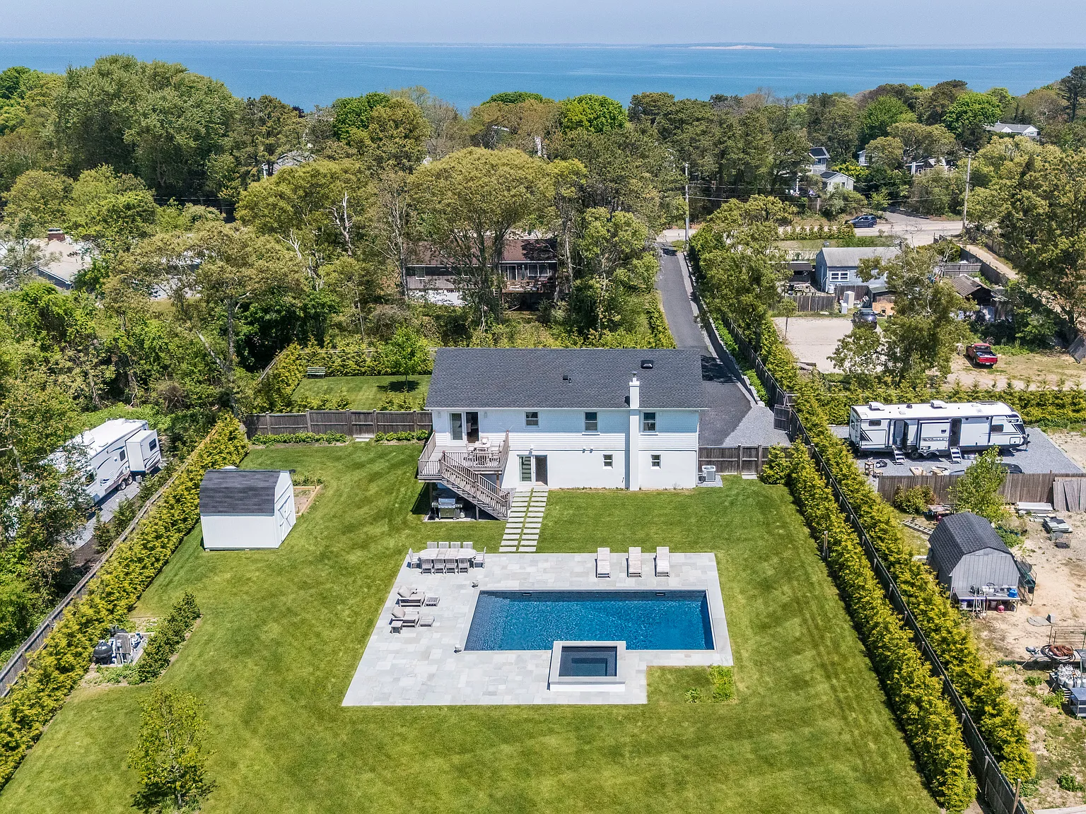 Poolside Retreat with spectacular yard moments to Meschutt Beach — Photo 1