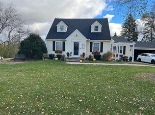 12350 N Ridge Rd, Plymouth, MI 48170