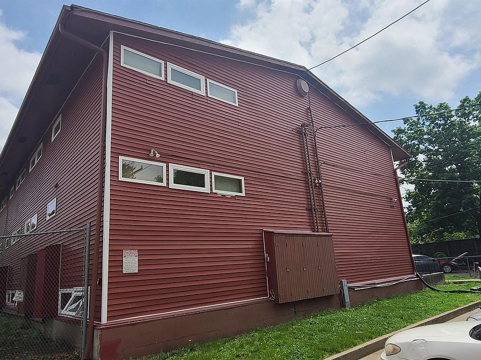 2nd image of 619 SW Taylor St