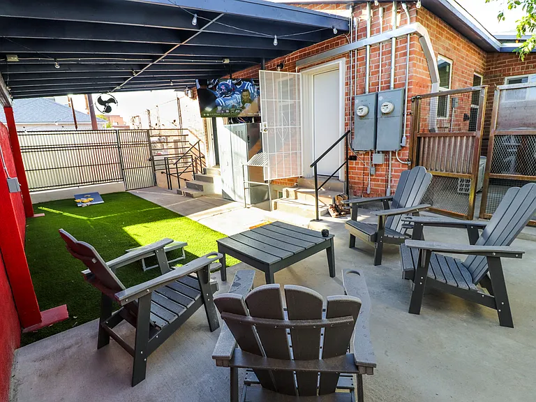 430 E 6th St #4 — Photo 15
