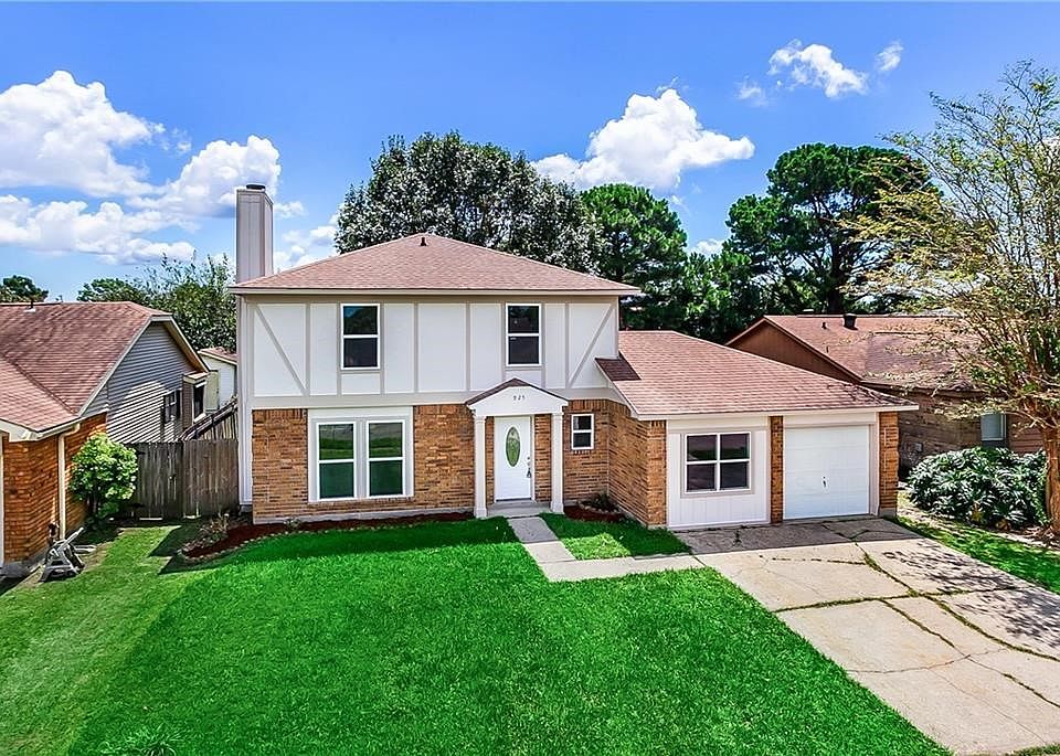 1st image of 925 Fairfax Dr