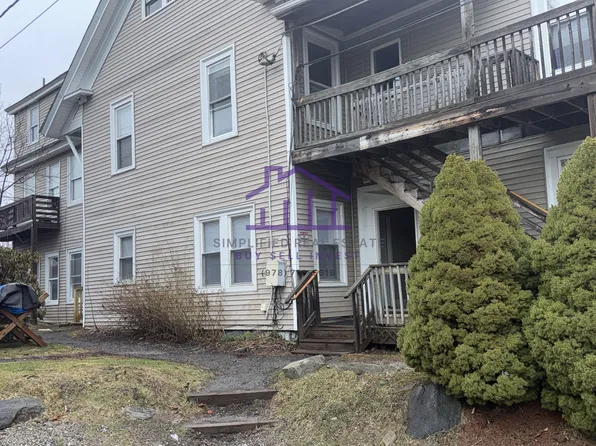 15 Pleasant St #5, Auburn, ME 04210