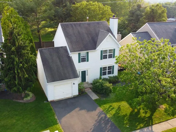 4226 Milords Ln, Doylestown, PA 18902