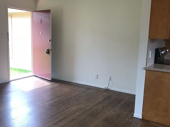 3rd image of 520 Grand Ave APT 2