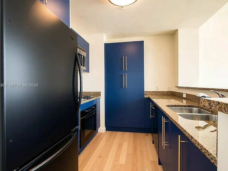 300 S Biscayne Blvd #0 — Photo 7