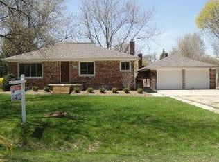 1175 Orchid St, Waterford, MI 48328