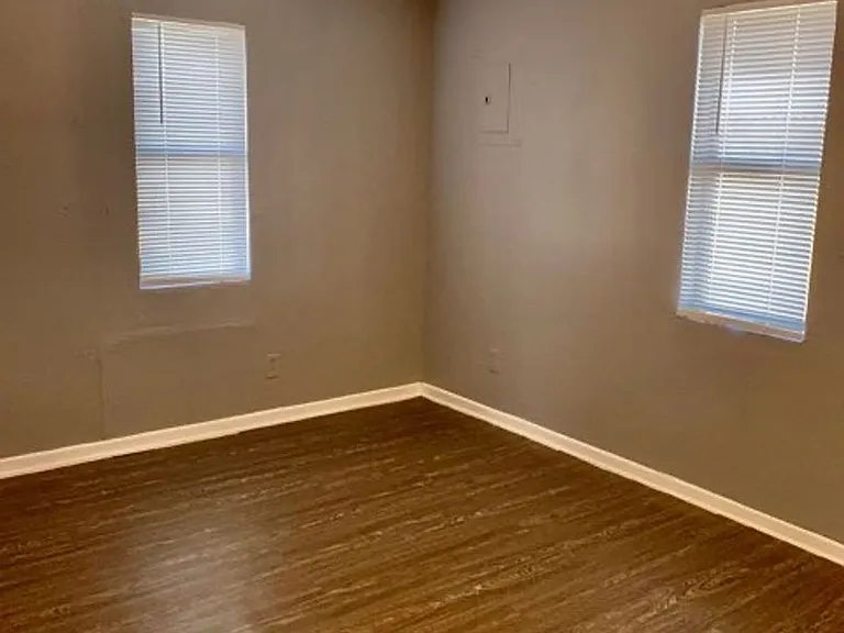 3113 Teak Ave — Photo 4