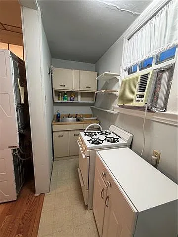 1 bed, 1.0 bath, 800 sqft, $1,200 — Photo 3