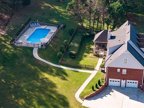 2nd image of 5439 Carrington Cir