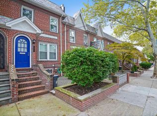 6075 60th Dr, Maspeth, NY 11378