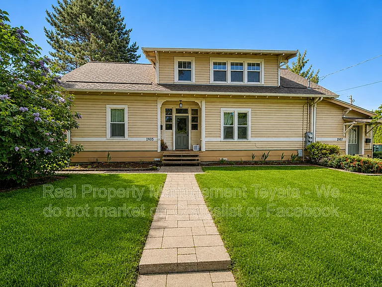 1405 Halleck St — Photo 1