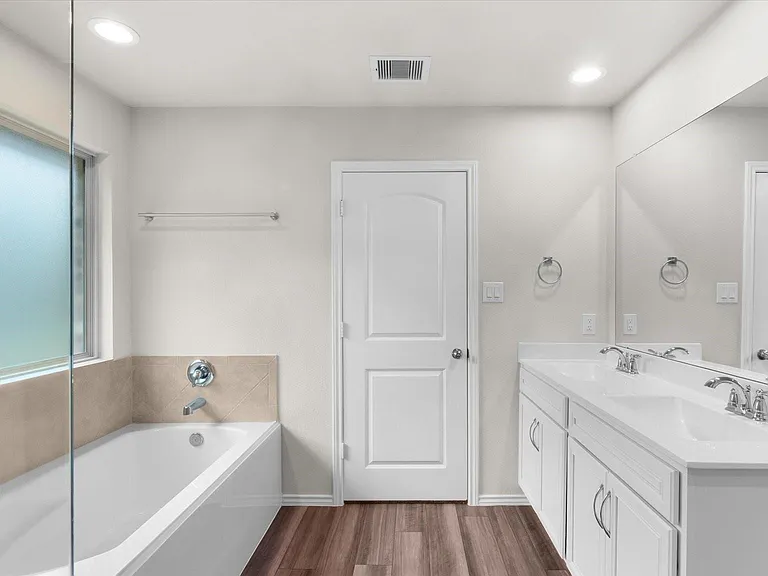 9257 Inland Leather Ln — Photo 25