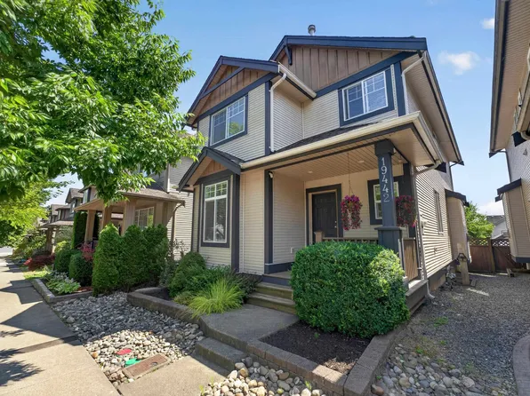 19442 67a Ave, Surrey, BC V4N 5T4