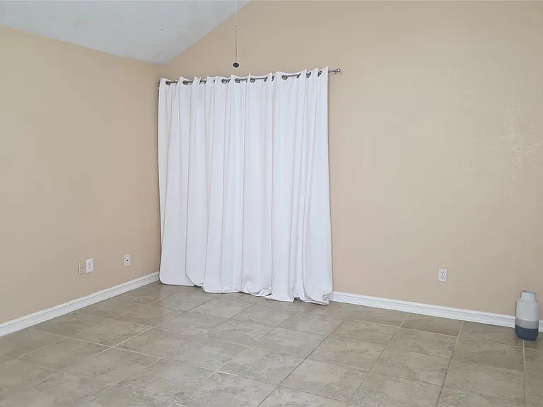 7403 Gateridge Dr — Photo 21