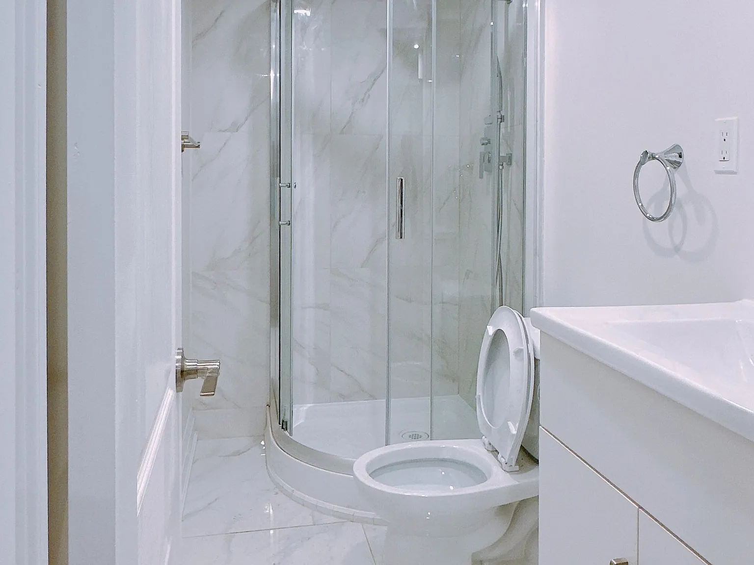2 bed, $1,650 — Photo 3