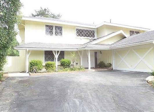 1st image of 22735 Mulholland Dr