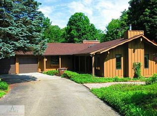 2283 Hagadorn Rd, Mason, MI 48854