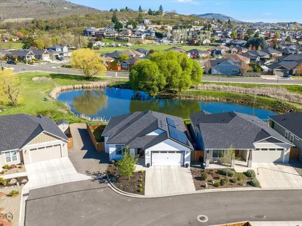 2586 Tiffin Way, Medford, OR 97504