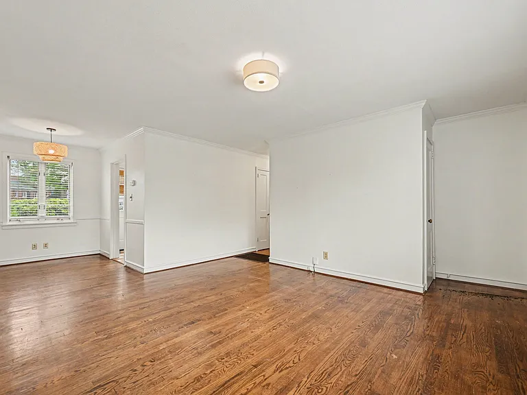 1811 Lynnwood Dr #2 — Photo 5
