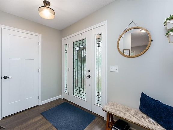 4th image of 1686 Maple Sq NE