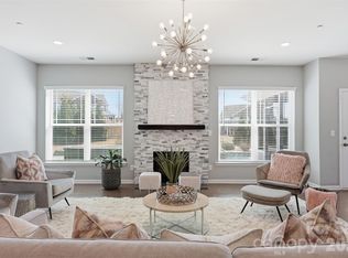 964 Bellegray Ln NW, Concord, NC 28027