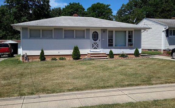3rd image of 5952 Glenwood Ave