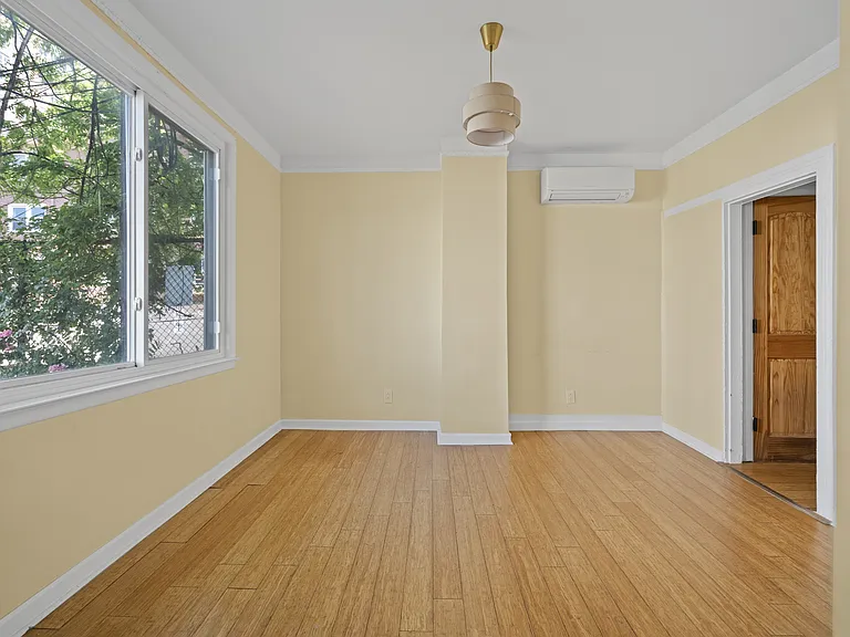 6 Rademan Pl — Photo 3