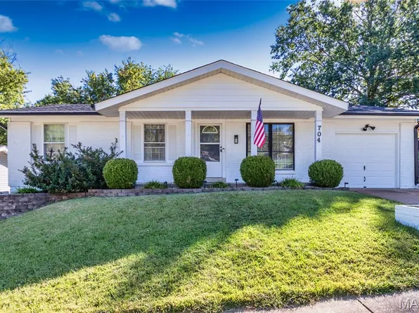 704 Vanderville Dr, Fenton, MO 63026