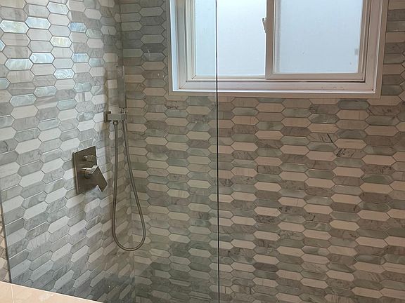 5th image of 12055 Jefferson Blvd #4