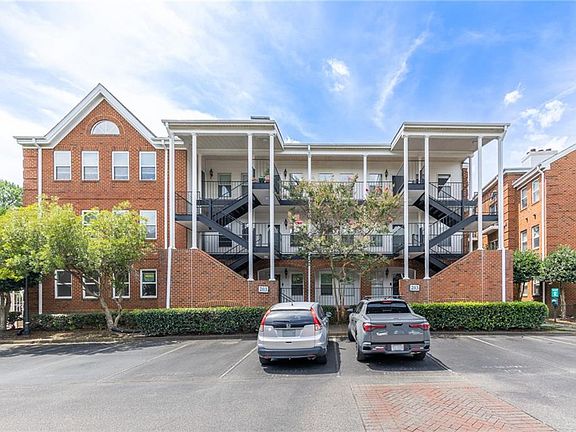 5th image of 203 Westover Ave APT 103